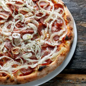 Pizza Calabresa Acebolada