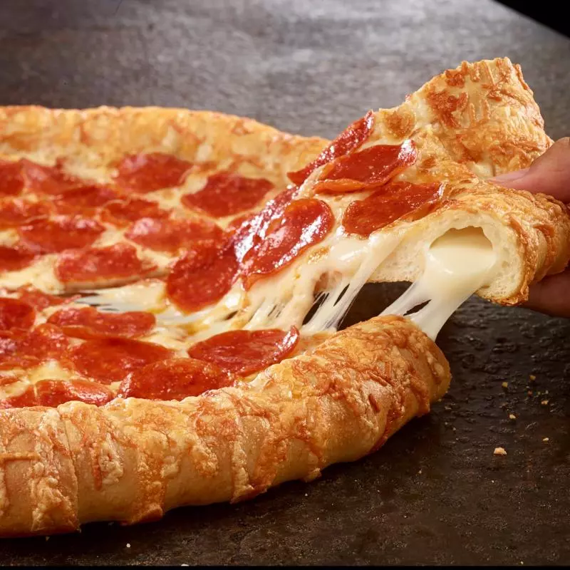 Pizza Orilla Rellena de Queso (2x1)