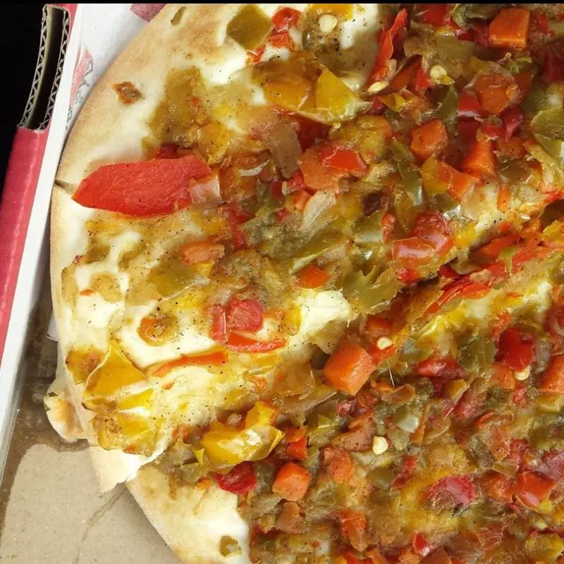 Tomato and cheese/بندورة و جبنة