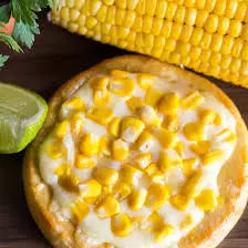 Esfiha De Milho Com Requeijão