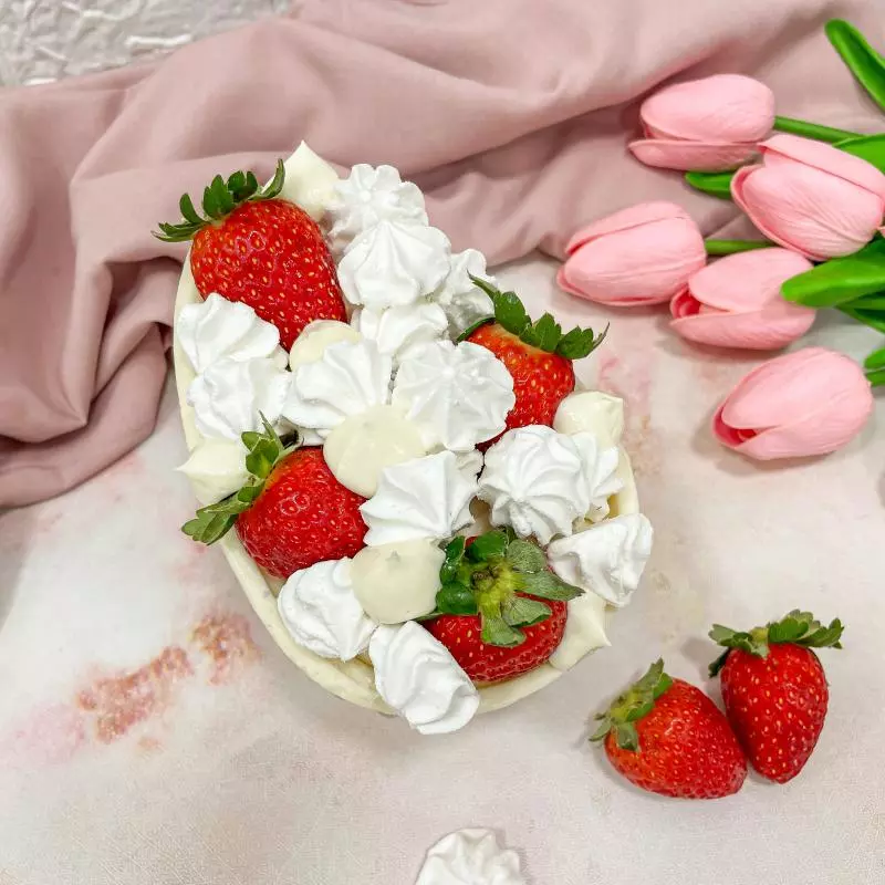 Ovo de Colher Morango com suspiro