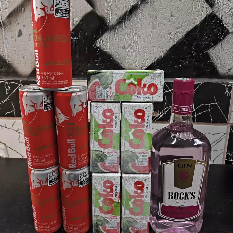 COMBO GIN ROCKS MORANGO C RED BULL