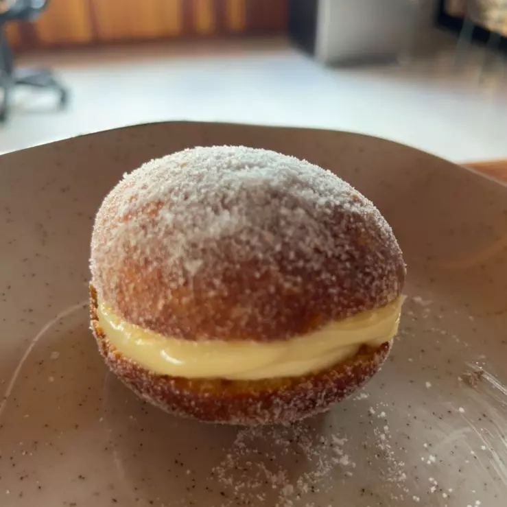 Sonho de creme de ninho com  nutella