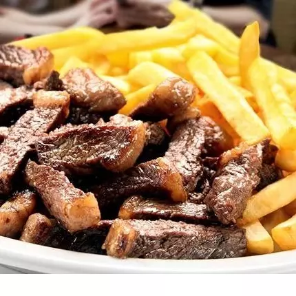 Picanha a palito com fritas