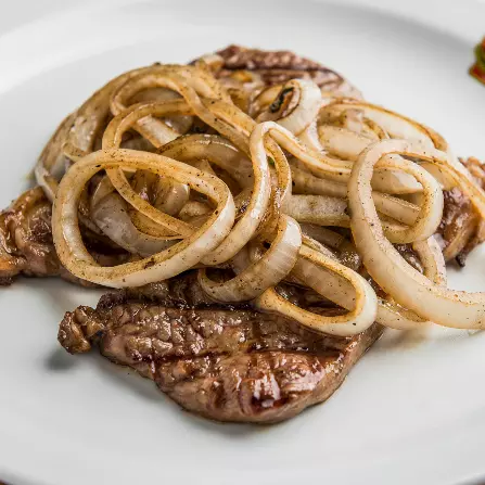 Bife Acebolado