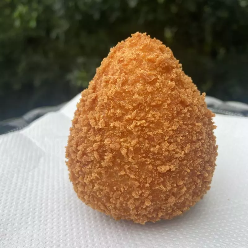 COXINHA FRANGO C/ CATUPIRY.