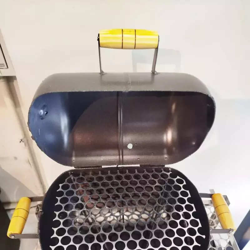 Churrasqueira Pequena Móvel