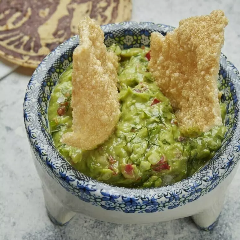 Guacamole con chicharones