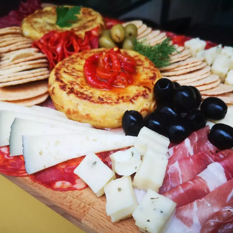 Tabla Española. 4 o 6 personas