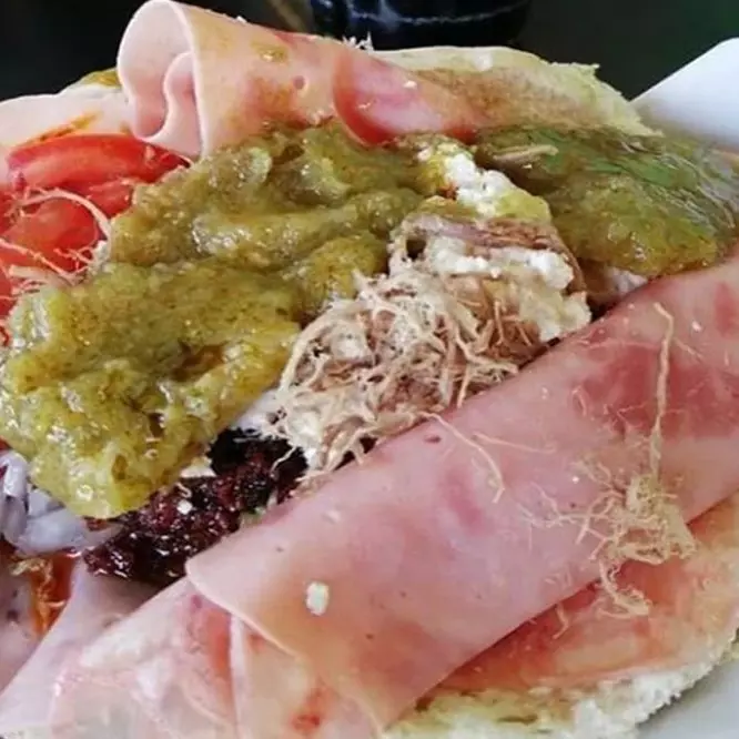 DOS  TORTAS DE LA  BARDA