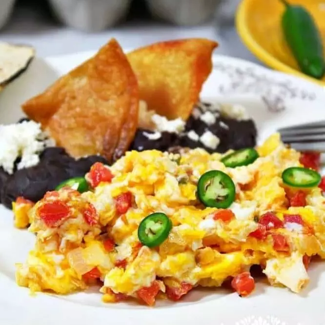 HUEVOS A LA MEXICANA