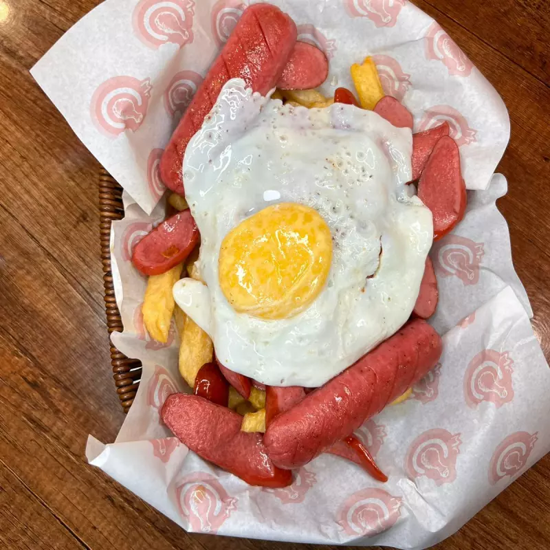 Salchipapa Mixta Montada