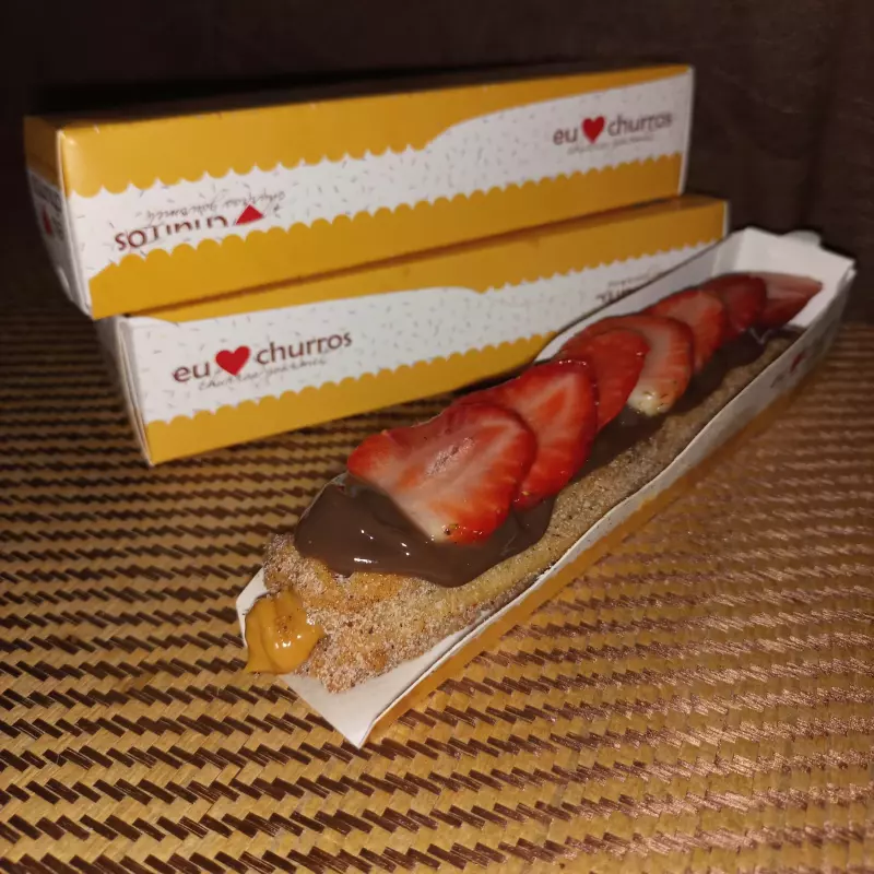 MORANGO E NUTELLA