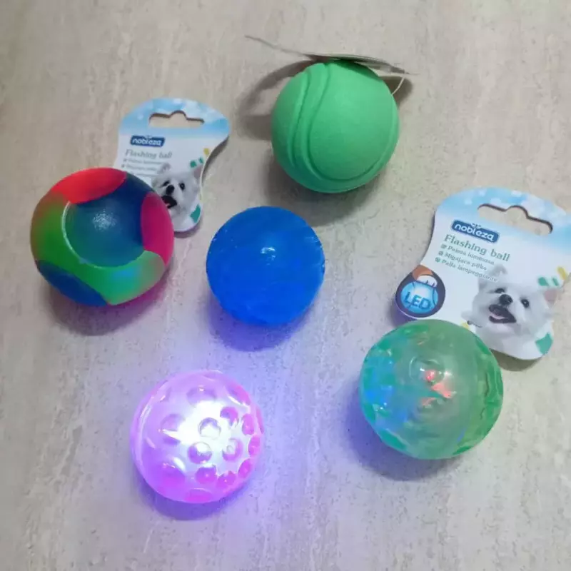 PELOTAS PARA PERROS