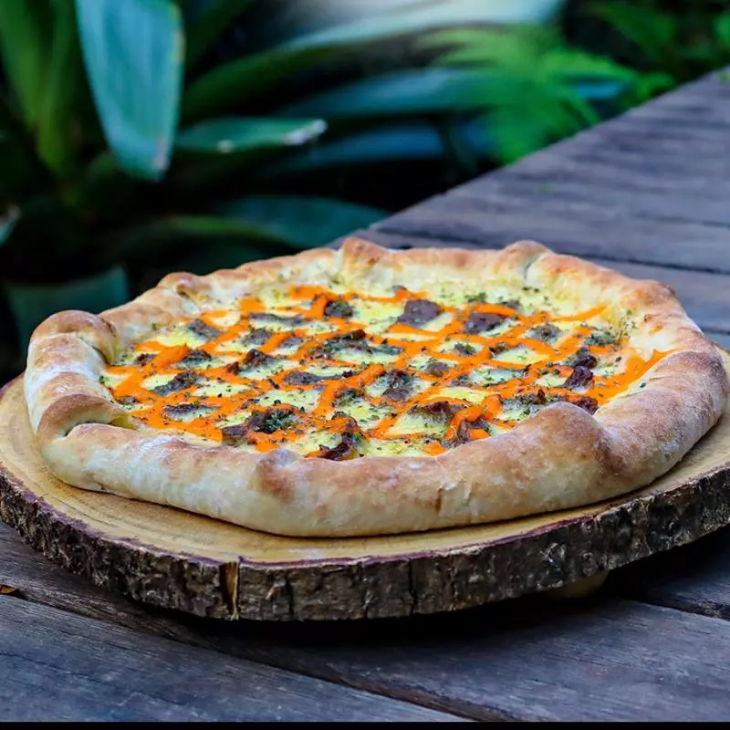 Pizza de Filé com Cheddar (G)