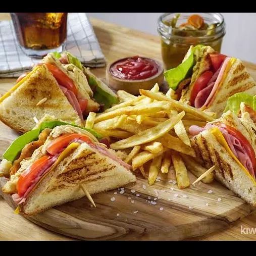 Club House Full Equipo