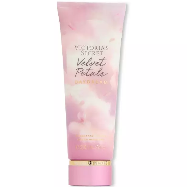 Daydream Velvet Petals Crema