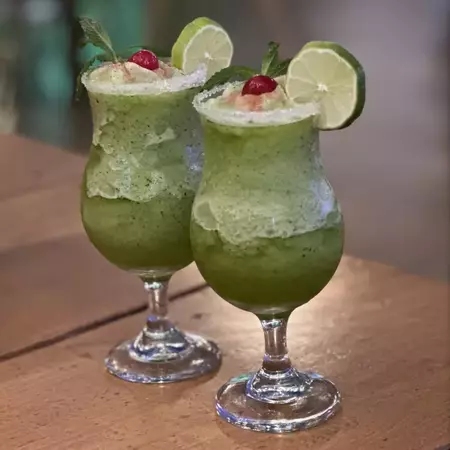 LIMONADA DE HIERBABUENA