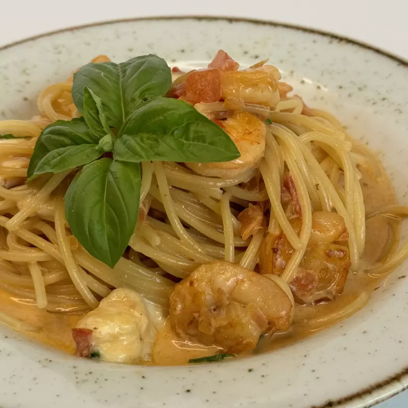 Pasta De La Casa Camaron Boconccino