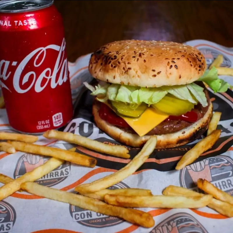 Sencilla en combo (Papas + refresco)