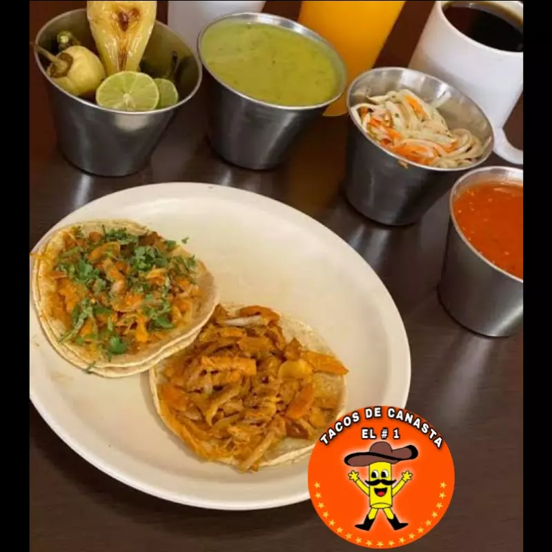 TACOS DE MAIZ CON DESHEBRADA