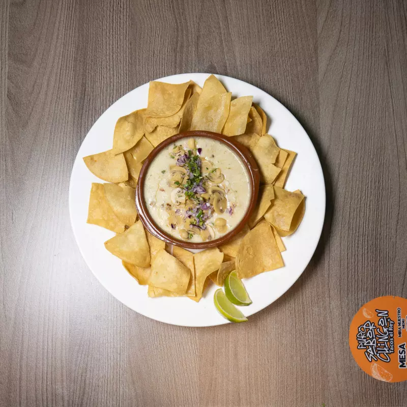 Queso Fundido con Champiñones