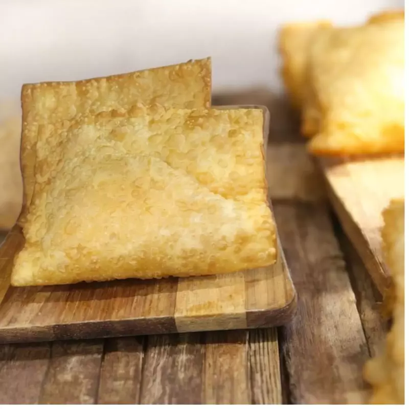 PASTEL MÉDIO DELICIOSO !!!!