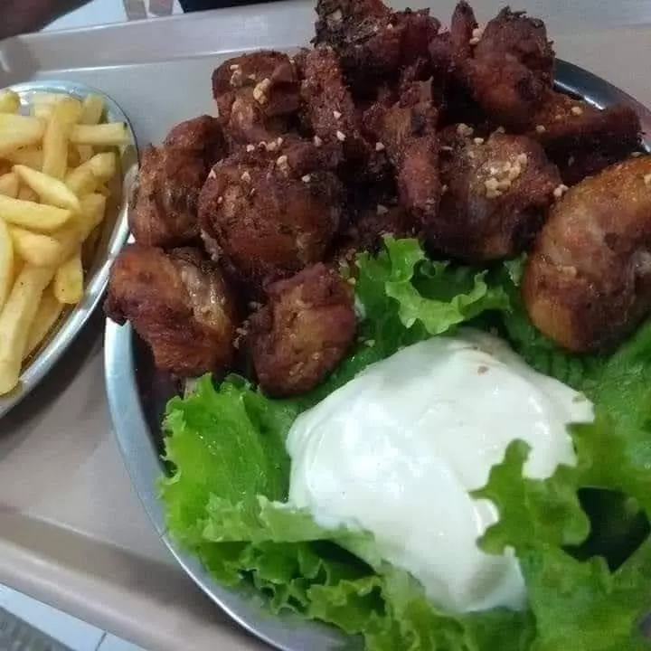 Frango à Passarinho