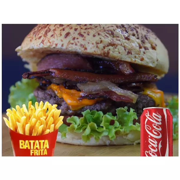 Uaifood Smash + Fritas + Refri Lata