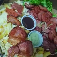 Calabresa + Fritas + Queijo e Bacon