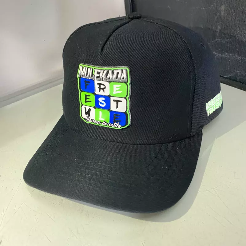BONÉ PRETO (ABA CURVA)