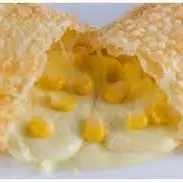 PASTEL DE MILHO COM QUEIJO