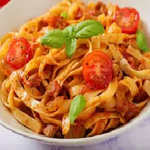 Fettuccine ao molho de camarão