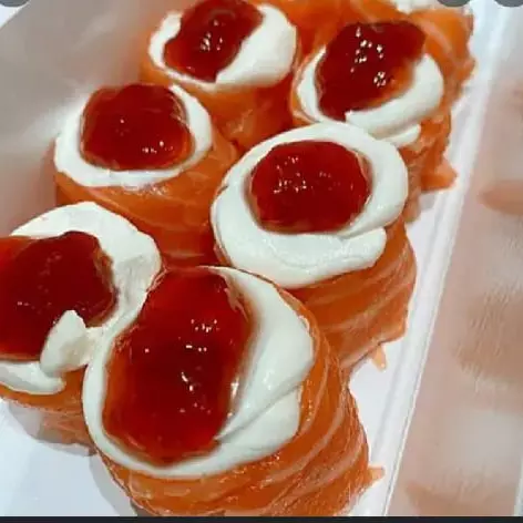 Joy de salmão com geleia de morango