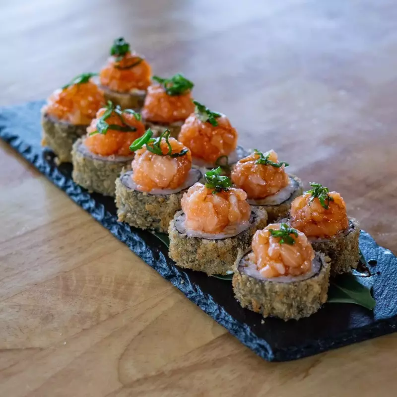 HOT SALMON TARTAR