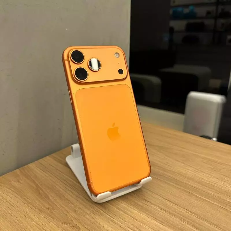 17 PRO MAX 256GB LARANJA CÓSMICO