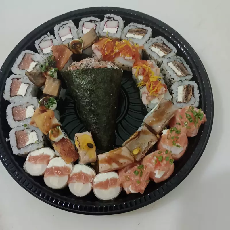 COMBO 32 + TEMAKI