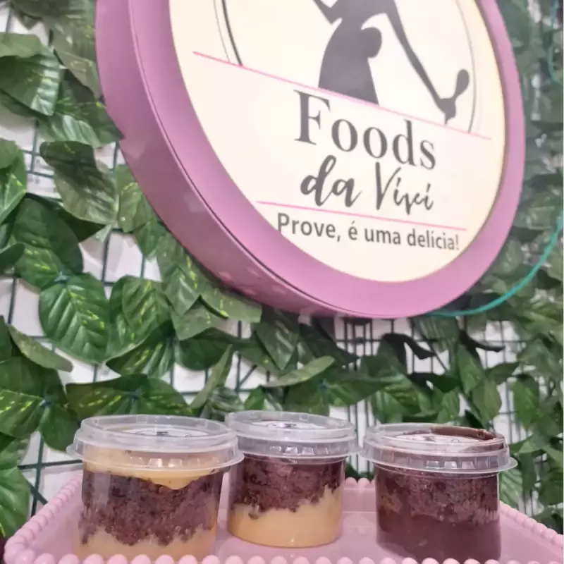 Brownie recheado no pote