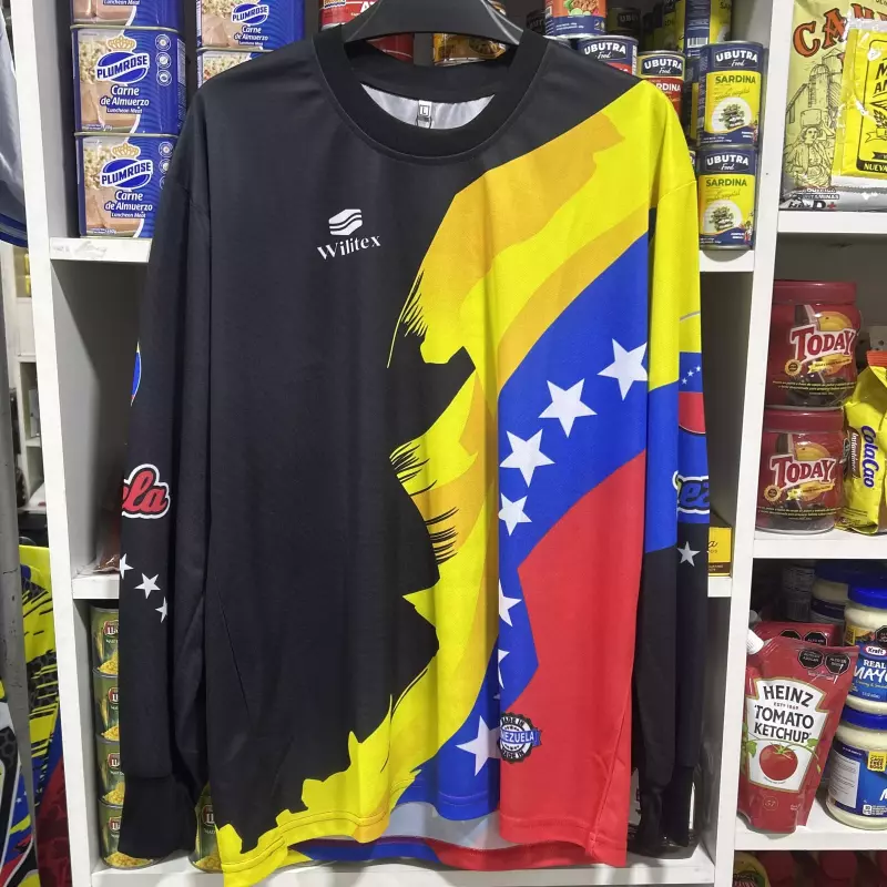 Sudadera talla L mitad bandera