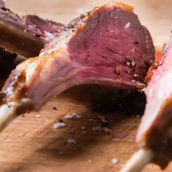 French Rack de Cordeiro Uruguaio