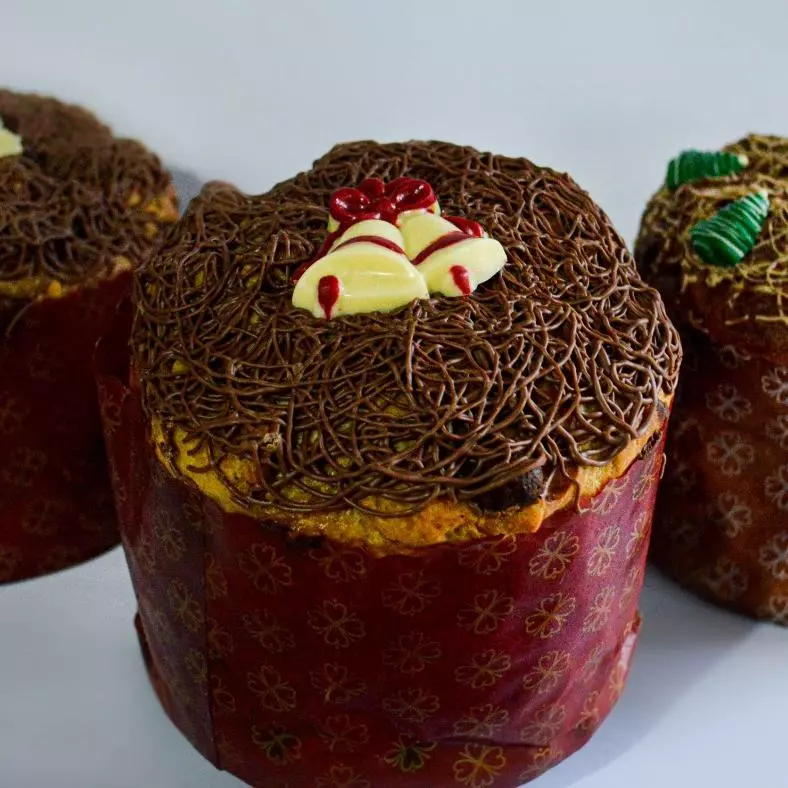 Panetone trufado decorado 825g