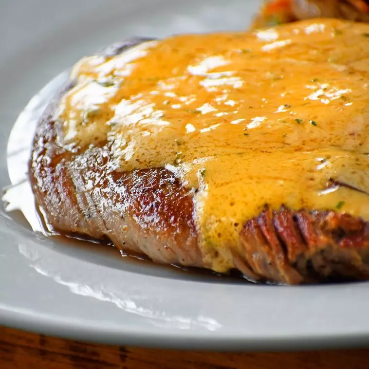 FILETTO DI MANZO ALLE ERBETTE FINI