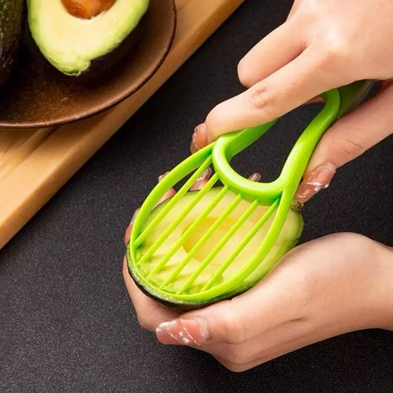 CORTADOR DE AGUACATE 3 EN 1