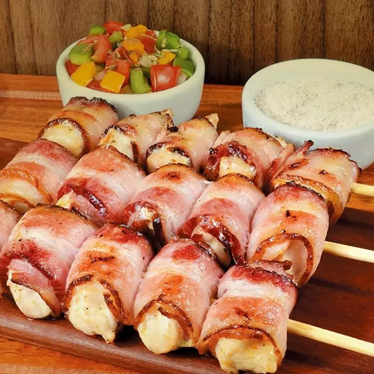 Espetinho Frango e Bacon