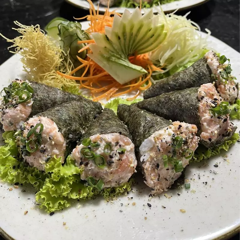 Mini Temaki Salmão Natural (6 uni)