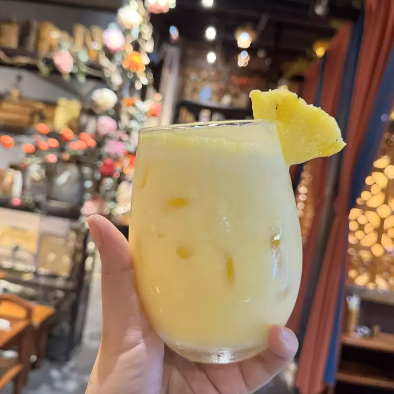 BATIDO DE PIÑA -  菠萝汁