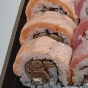 Uramaki shimeji tataki 5 unidades