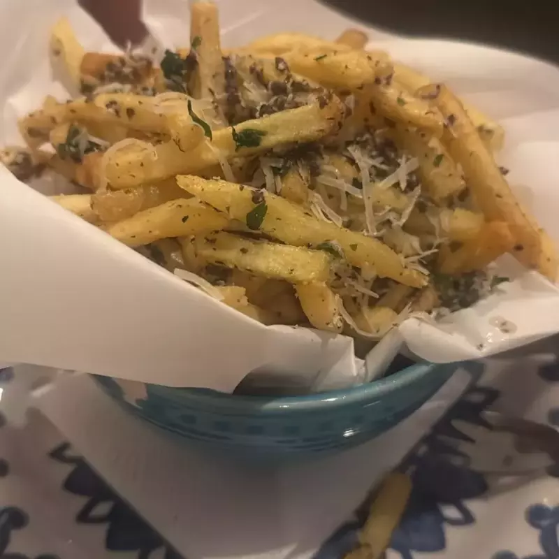 BATATA FRITA TRUFADA