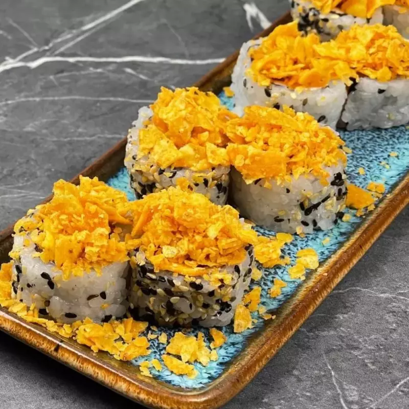 Uramaki Salmão Doritos (8 un)
