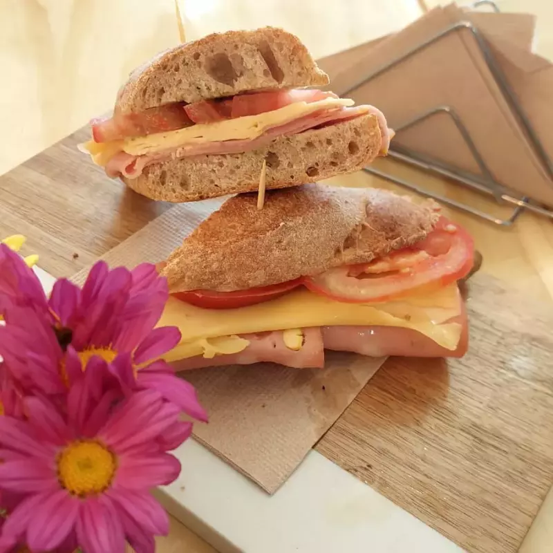 BEBIDA + SANDWICH